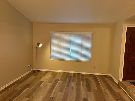 4th image of 8968 Knaul Ct
