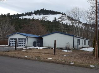 3204 N Columbia St, La Grande, OR 97850