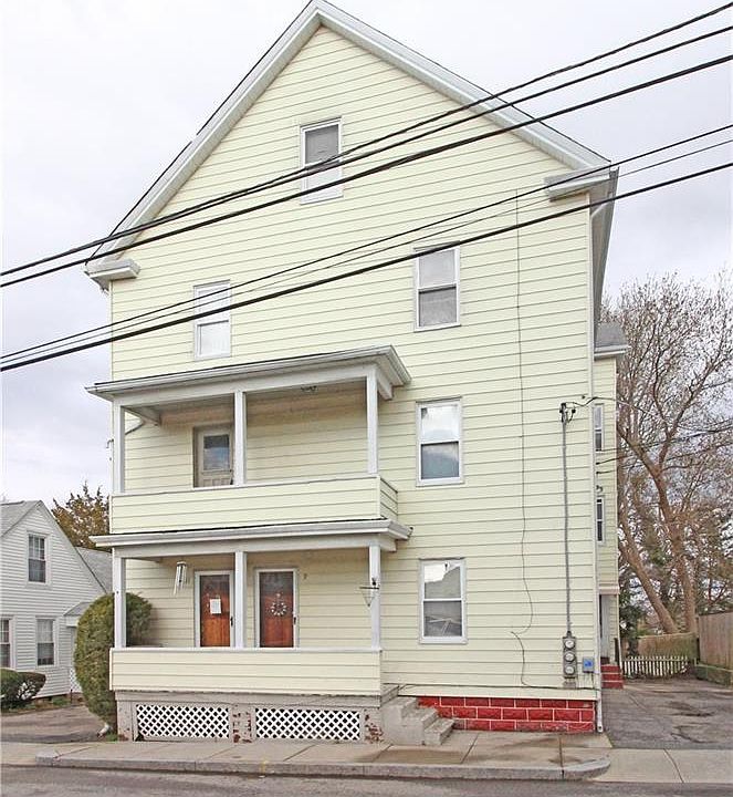 9 Barney St Warren RI Zillow