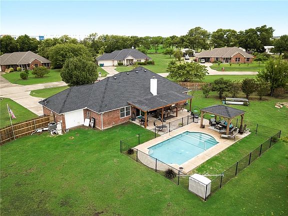 5th image of 116 Westminster Dr