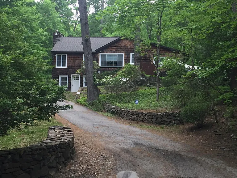 29 Mountain Trl — Photo 1