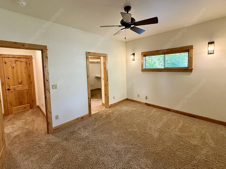 20979 Miramar Dr — Photo 28
