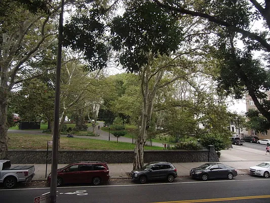 Sold by Sorensens Parkview Terrace Real Estate Inc | media 27