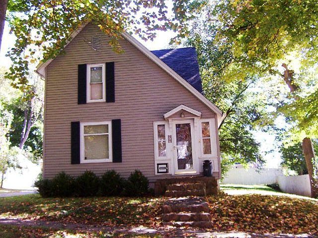 1st image of 215 Lindale Ave
