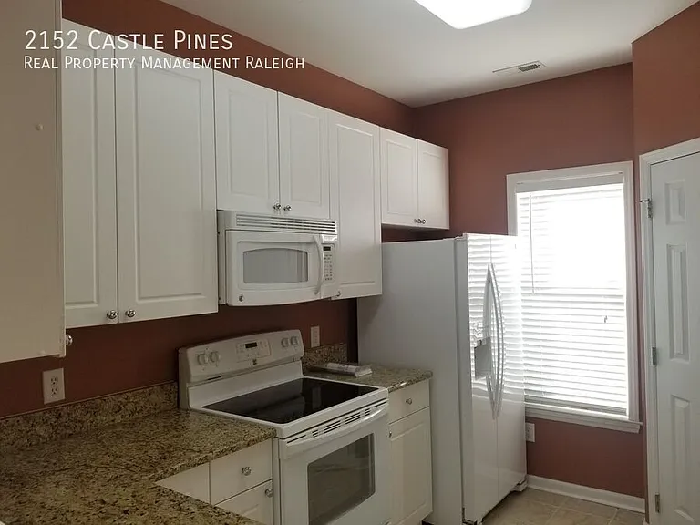 2152 Castle Pines Dr — Photo 4