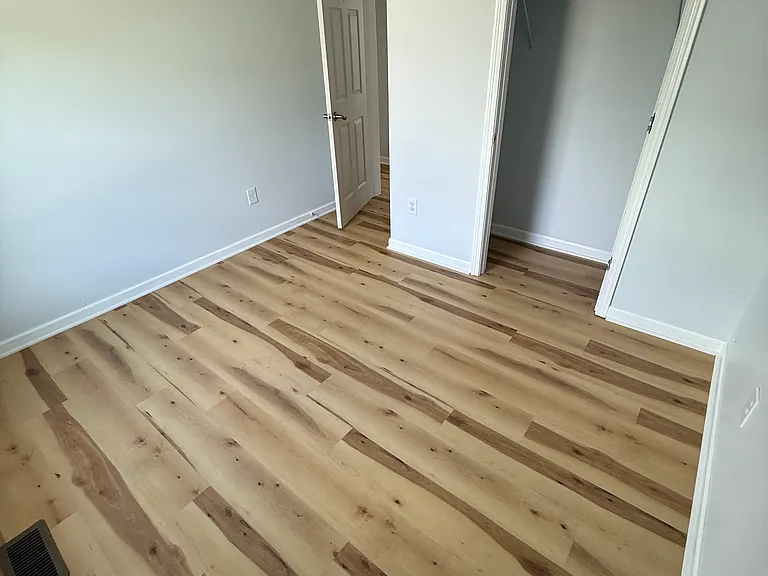 61 Newberry Dr — Photo 8