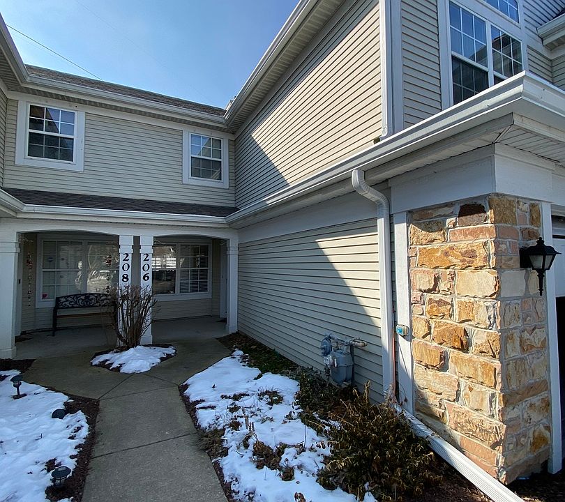 1st image of 206 Lenox Ct #206
