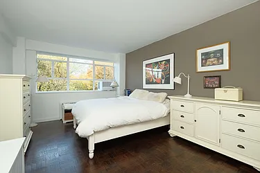 Sold by Houlihan Lawrence