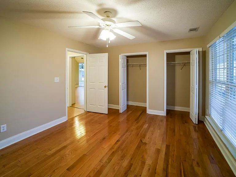 211 Silk Tree Trce — Photo 17