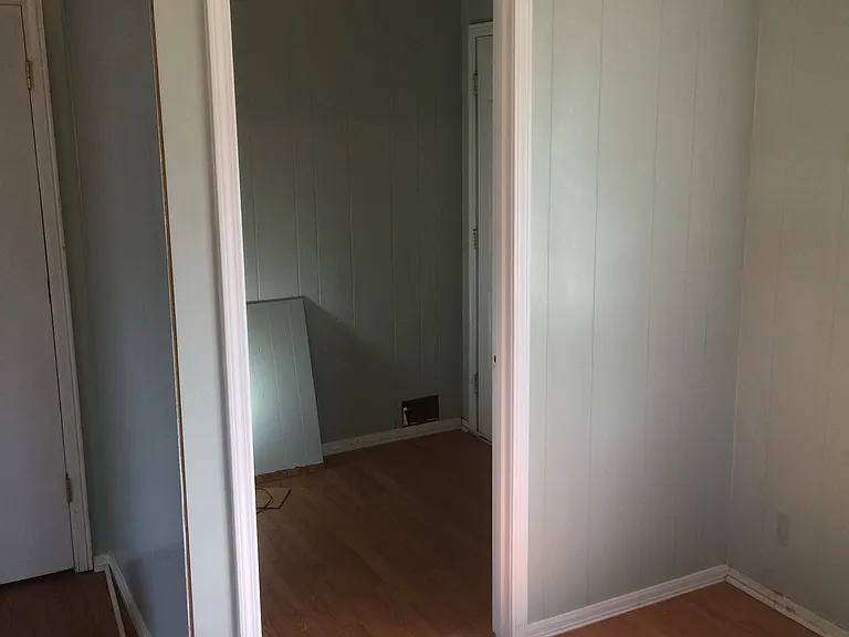 110 Perry St — Photo 7