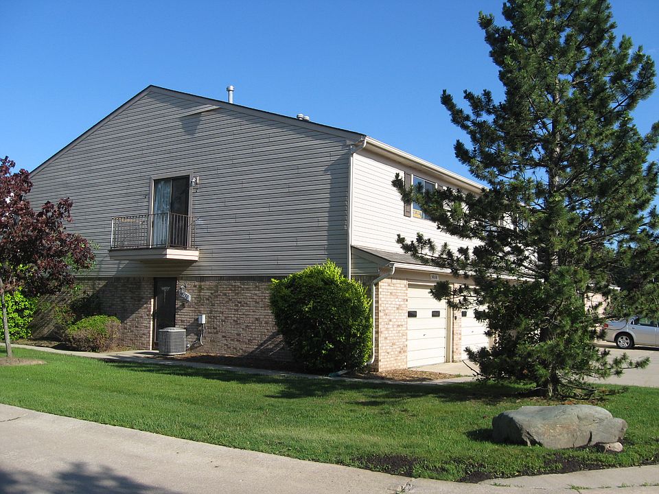 Entry Door, Balcony & Garage
