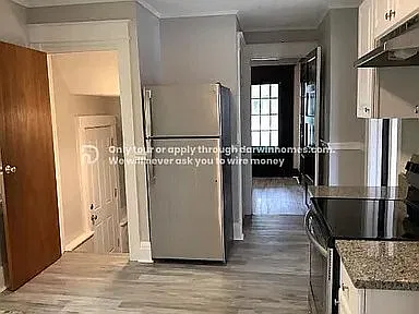 3 bed, 1.0 bath, 1247 sqft, $1,950 — Photo 3