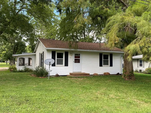 300 E Kavanaugh St, Summerfield, IL 62289