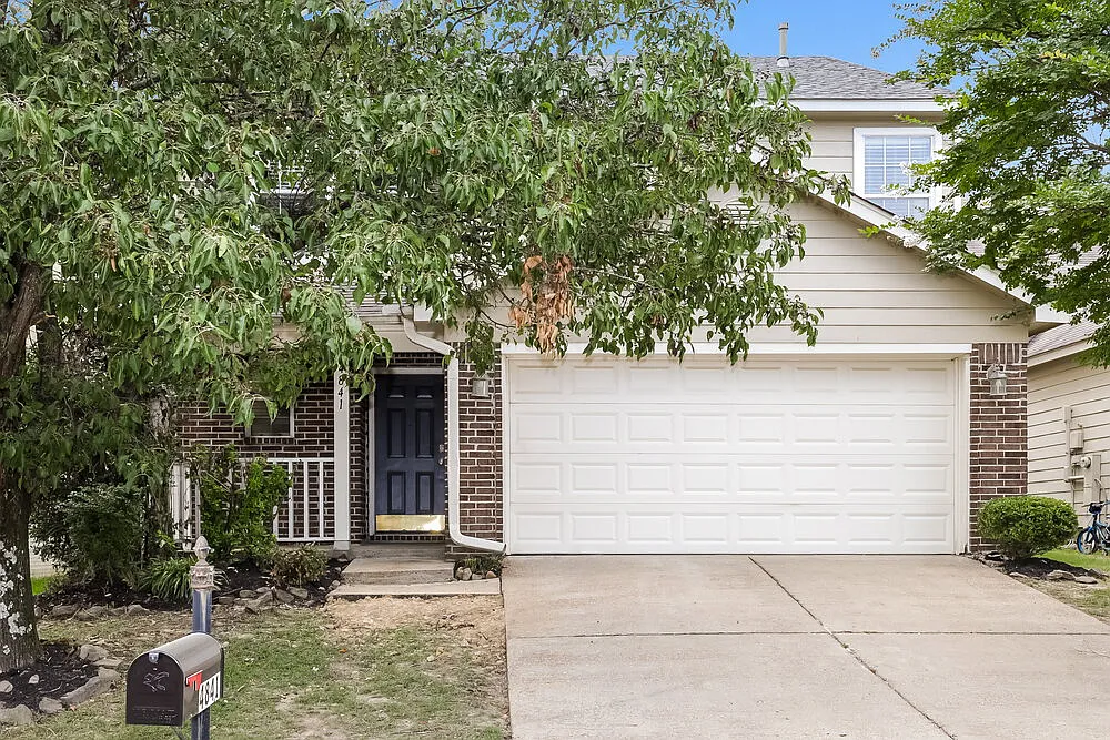 3 bed, 2.5 bath, 1986 sqft, $2,390 — Photo 1