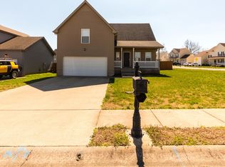 500 Fox Trot Dr, Clarksville, TN 37042