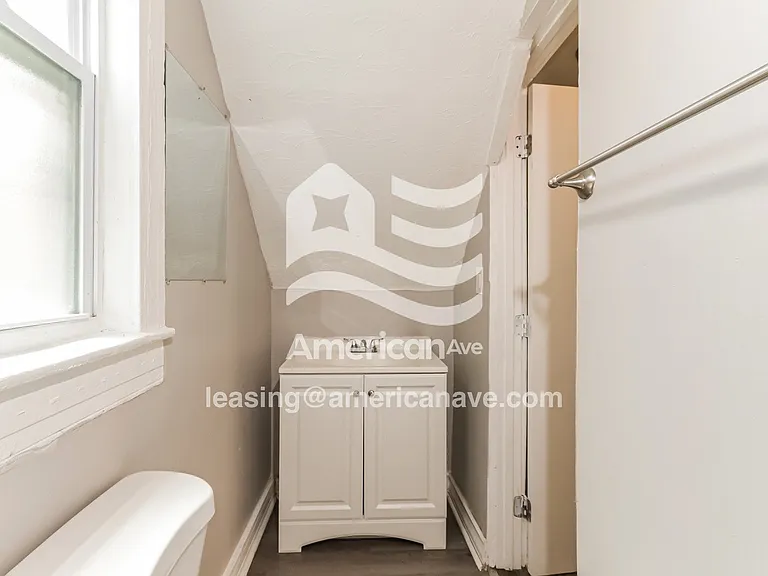 754286_011_bathroom_13.jpg