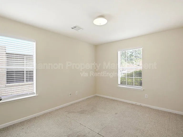 526 Remington Lodge Ct — Photo 8