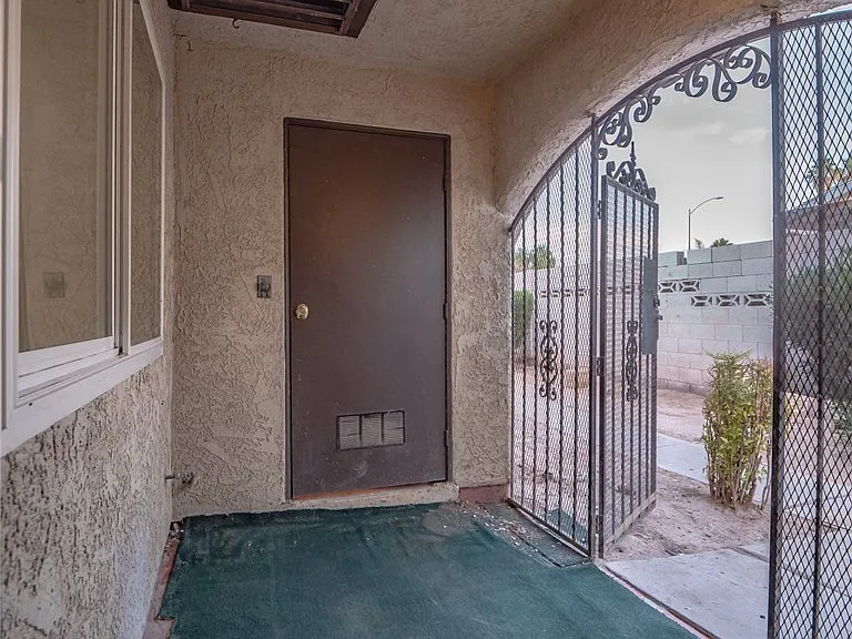 817 Mantis Way #2 — Photo 26