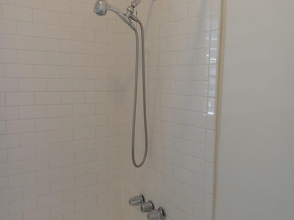 2nd image of 6146 Eleanor Ave APT 208