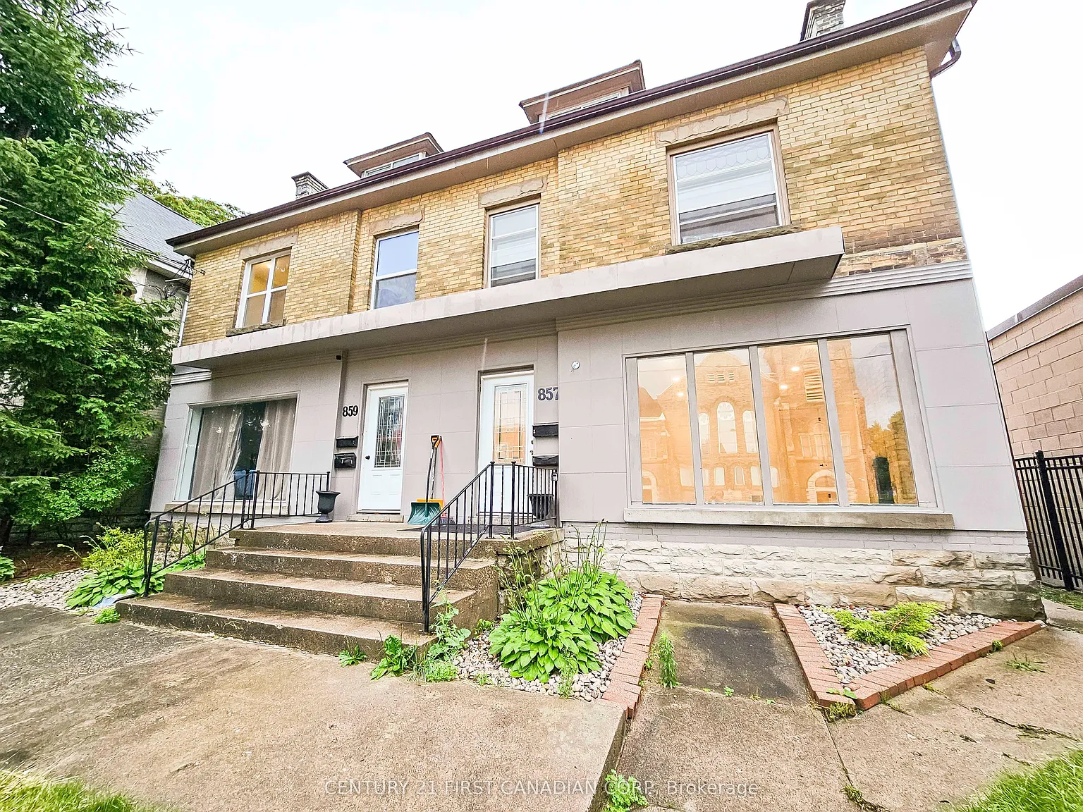 2 bed, $1,950 — Photo 2