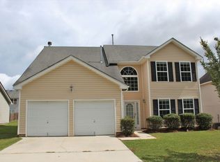 6003 Horseshoe Ln, Fairburn, GA 30213