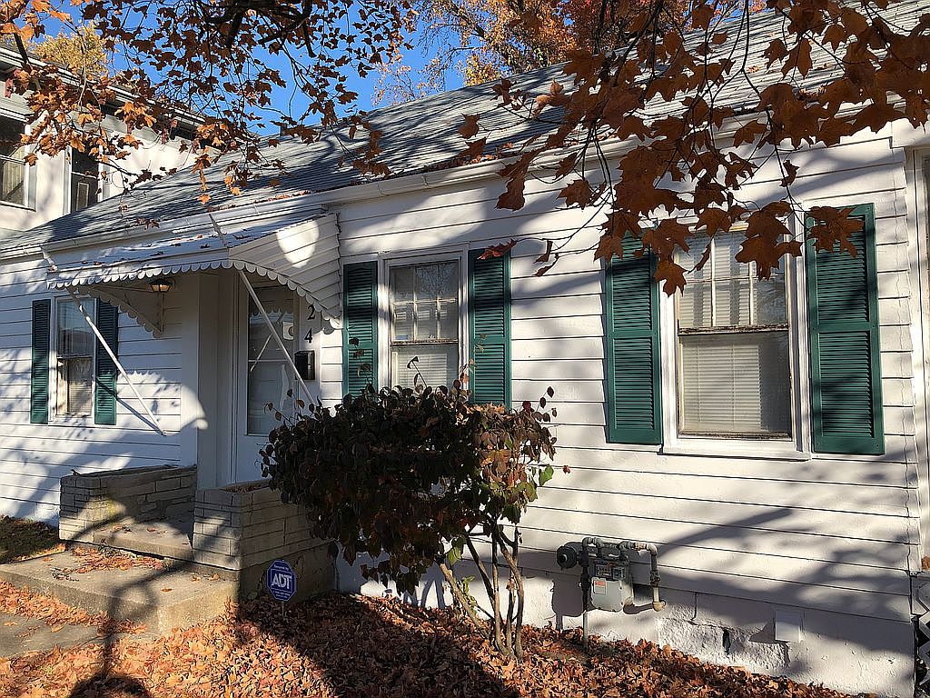 924 College Ave, Alton, IL 62002 Zillow