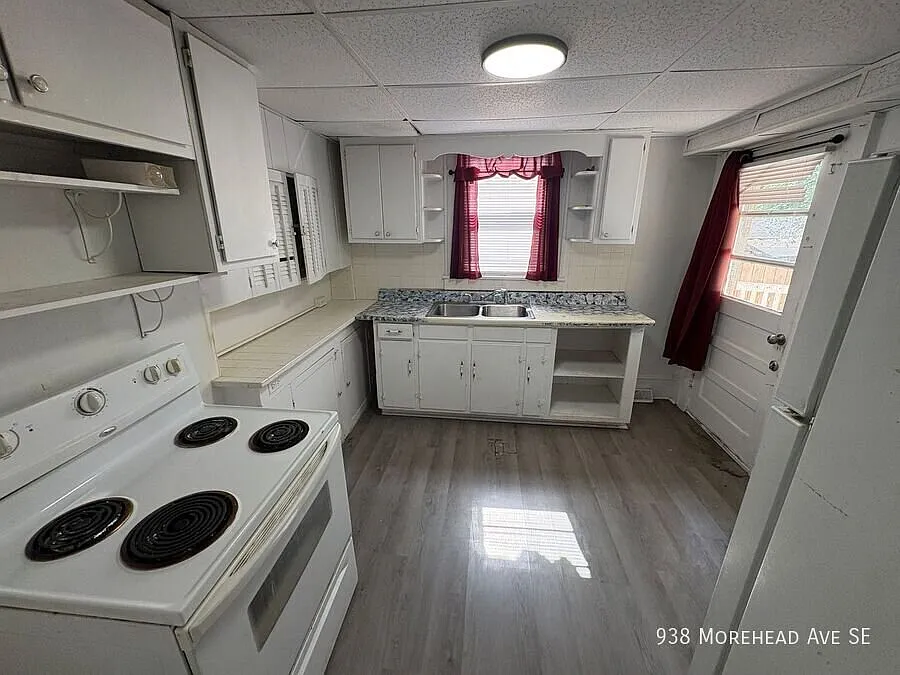 3 Bedroom 1 Bath Located in Southeast Roanoke! — Photo 4