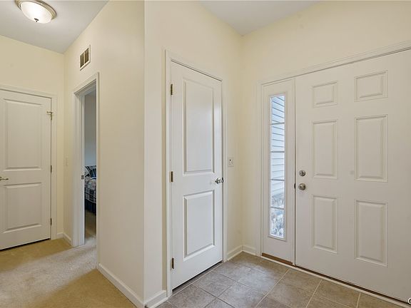 3rd image of 156 Shaker Hts
