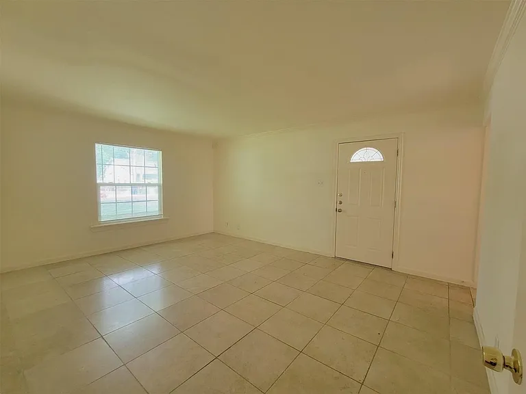 1206 Dwyce Dr — Photo 8