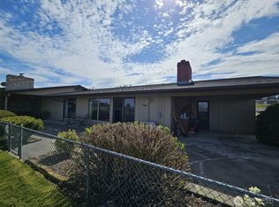1301 S 3rd Ave, Sequim, WA 98382