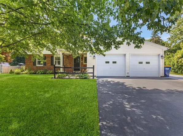 403 Tara Ln, Webster, NY 14580