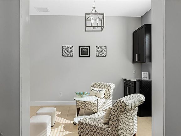 5th image of 9065 Isla Bella Cir
