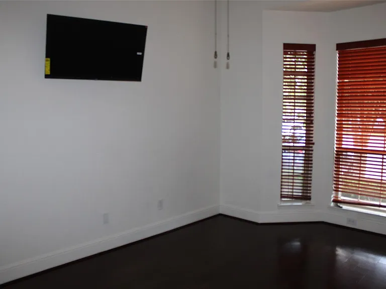 130 E Lasting Spring Cir — Photo 17