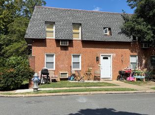 1 Brighton Village Dr, Broomall, PA 19008