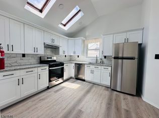 13 Mercury Rd, Edison, NJ 08817