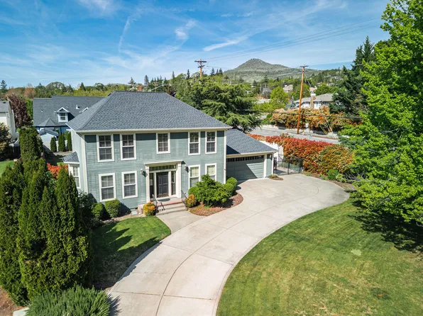 3487 Greystone Ct, Medford, OR 97504