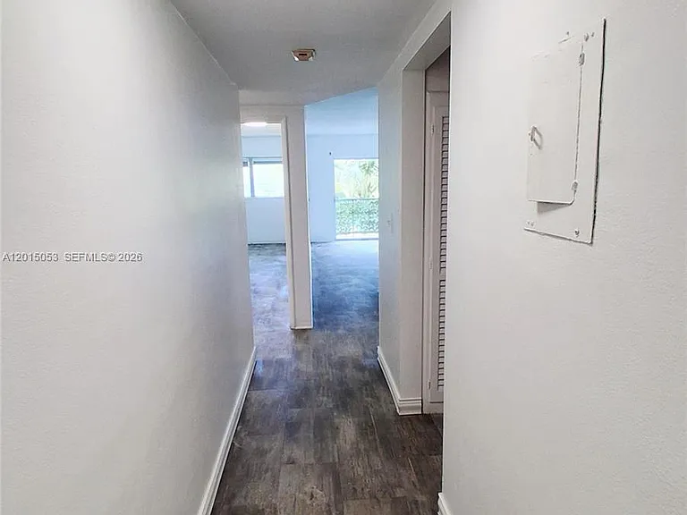 1450 NE 170th St #202 — Photo 5