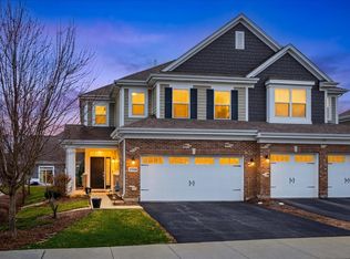 27W119 Redbud Ln, Winfield, IL 60190