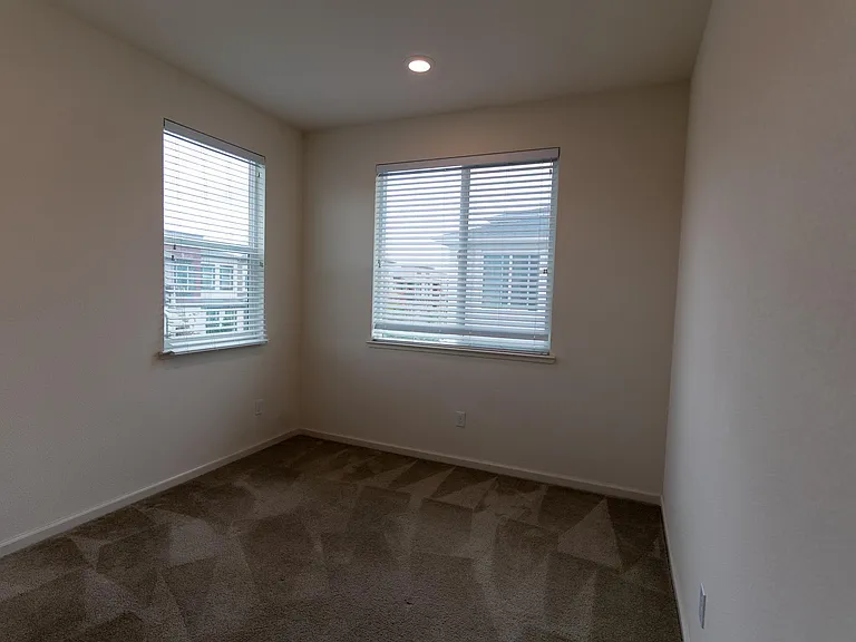 1022 Giacomo Ln — Photo 12
