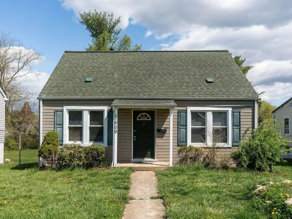 1609 Ohio St, Waynesboro, VA 22980