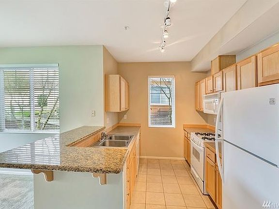 4th image of 501 225th Ln NE APT G202