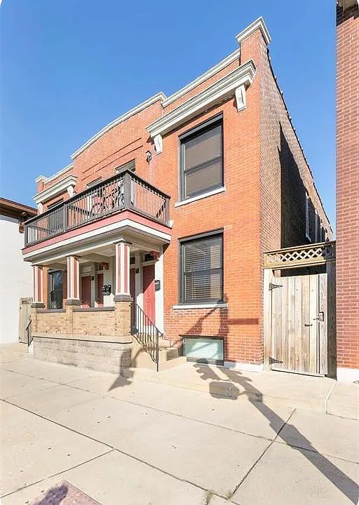 Front elevation - Multifamily home