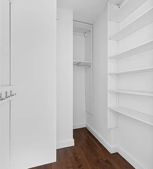 225 E 34th St #7B — Photo 6