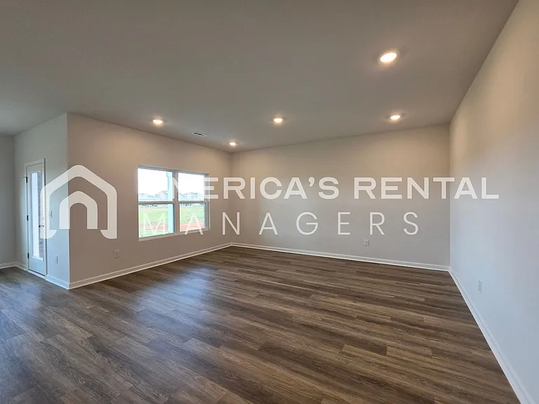181 Keller Dr — Photo 29