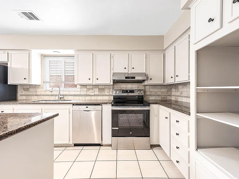 12302 Piping Rock Dr — Photo 19