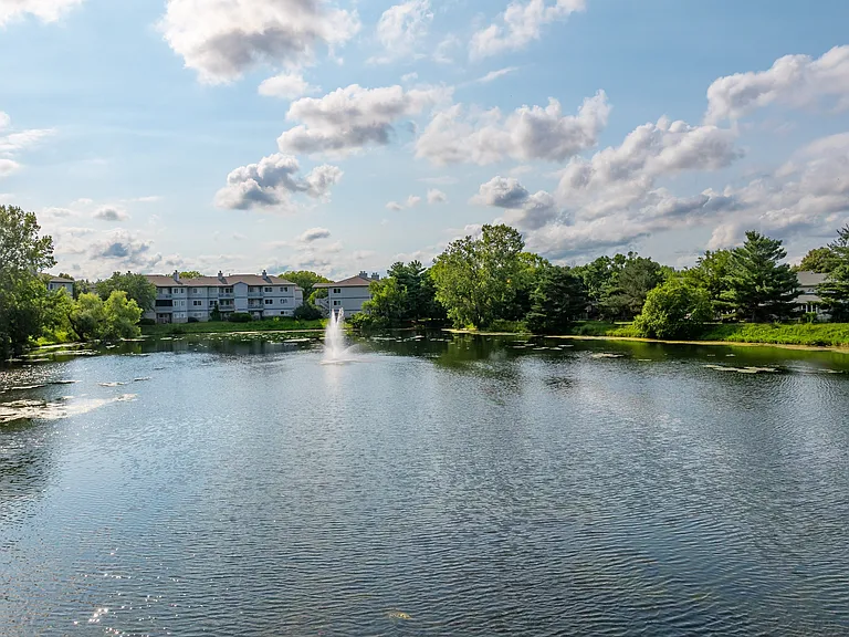 Fountains Apartments — Photo 92