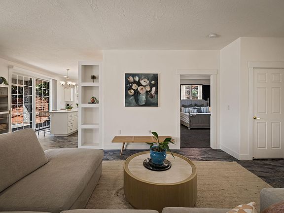 5th image of 339 W Sandstone Cir