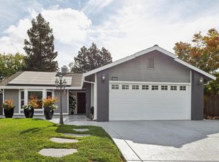 6008 Laguna Villa Way, Elk Grove, CA 95758