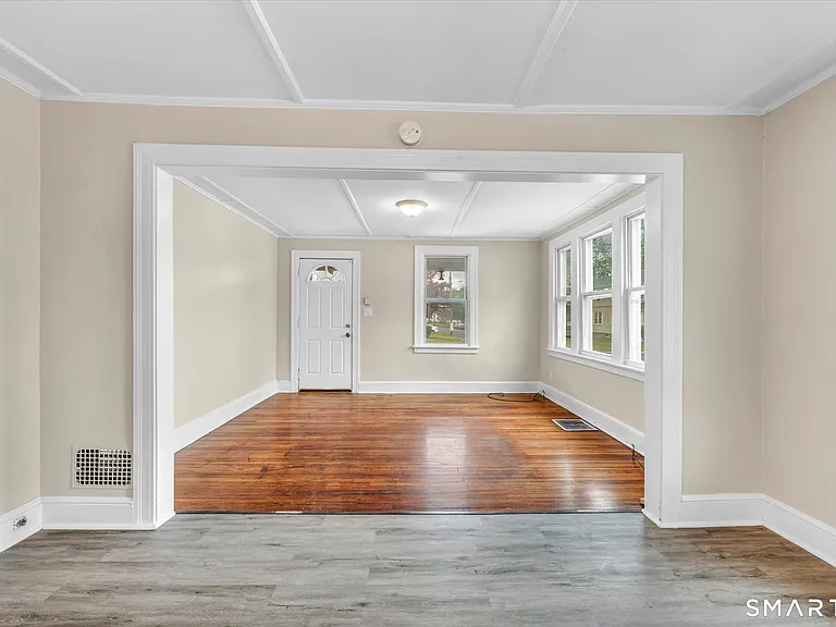 128-130 Sisson St #2 — Photo 7