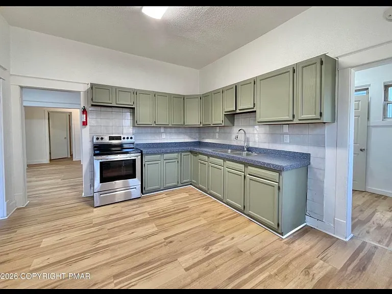 1028 N Webster Ave #1 — Photo 31